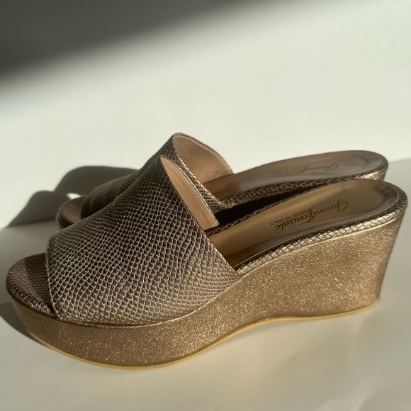 Gianni Ferrante Italian Gold Summer Platform Wedge Slide Sandal Size 38 - Picture 3 of 16